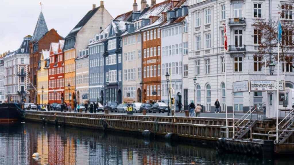 How Pinterest Influencers in Luxembourg Collaborate with Brands in China