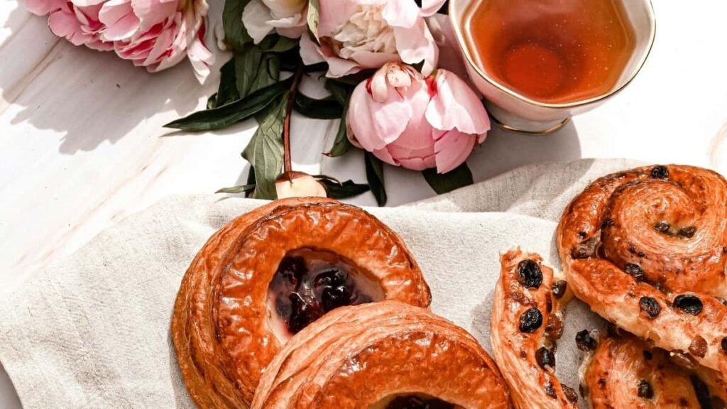 How Pinterest Influencers in Luxembourg Collaborate with Brands in Netherlands