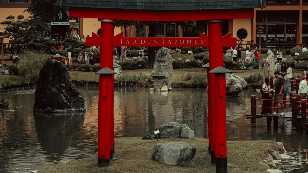 Top 10 YouTube Influencers fir Zesummenaarbecht mat China am Joer 2025