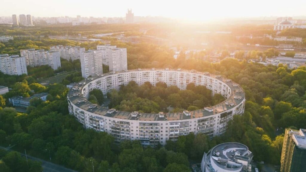 "Praktesch Guide fir Letzebuergesch Advertiser: wou a wei een Island WeChat-Creatoren fennt, mat Strategiee fir Sichtiichtskeet, Kampagnen-Setup an Risiken."