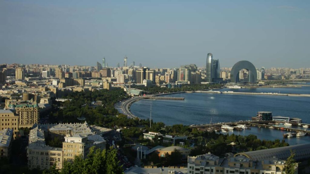 Praktesch Guide fir Letzebuerg Creatoren: wei een Zalo benotzt, lokal Marken kontakteiert an Partnerschafte fir Produktiviteits-Guiden vum Konzept bis Ableck an d'Campagne feiert.