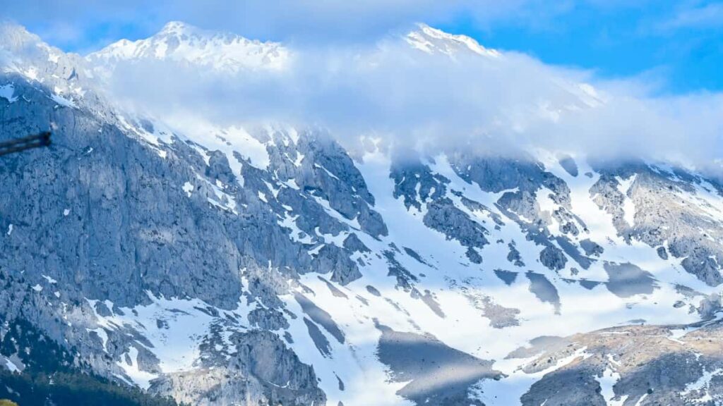 Prakteschen Guide fir Letzebuerger Creatoren: wei een Malaysia Marken iwwer WhatsApp erreecht fir testimonial Videoen, mat lokal Tipps, Outreach-Scripten a Risiken.