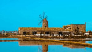 Praktesch Guide fir Letzebuerg Advertiseierer: wei een Nigeria YouTube Creatoren fennt, selektioneiert, a mat hinnen UGC fir Reesgear-Exposure skaliert.