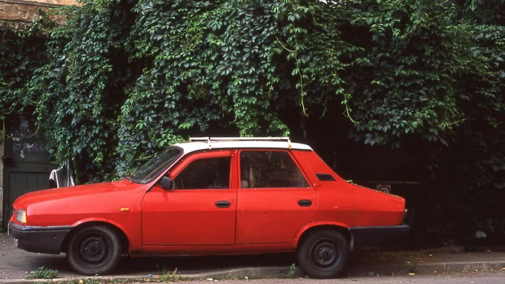 Praktesch Guide fir Luxembourger Advertiser: wei een relevanten YouTube-Creatoren a Kenia identifizeiert, kontakteiert an zesumme schafft fir Produktvisibiliteit ze erheijen.